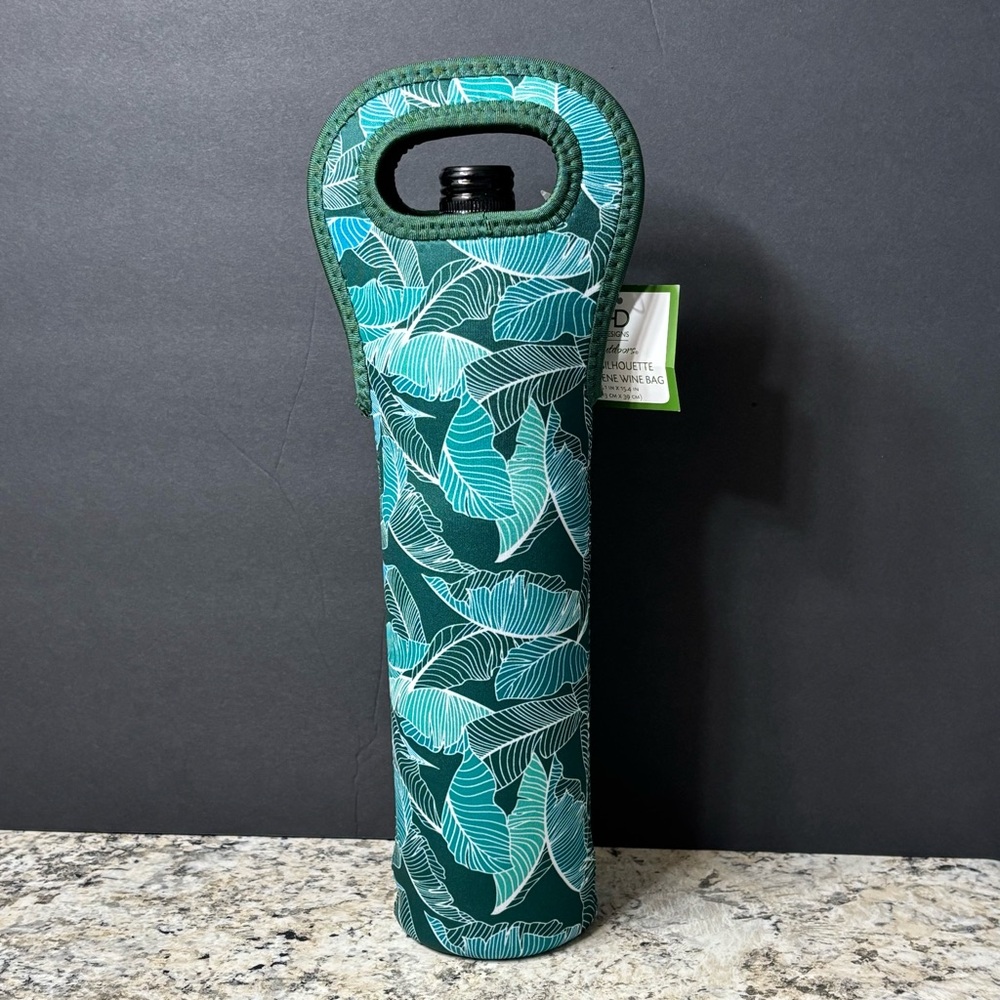 Insulated Neoprene Wine Bottle Tote Green Plant Leaf Pattern